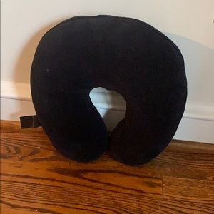 Neck pillow